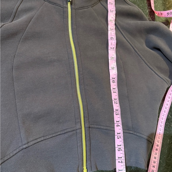 Authentic Lululemon Scuba Zip-Up cropped Hoodie espresso. - Picture 10 of 11